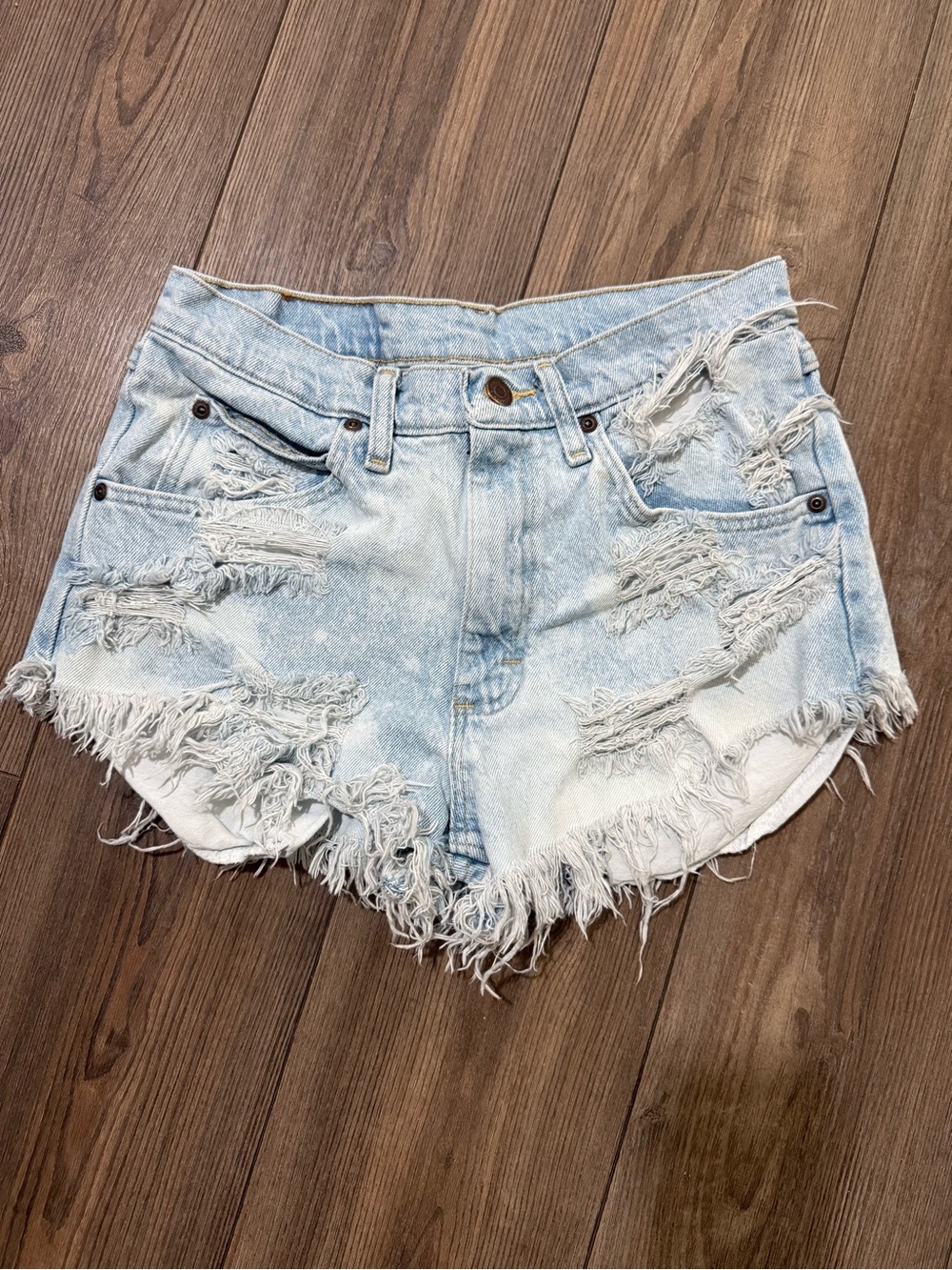 Wrangler Distressed Cutoff Denim Shorts Light Wash High Rise Size 29 - Picture 2 of 4